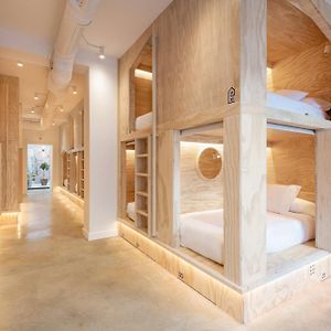 Colo Colo Hostel Valencia